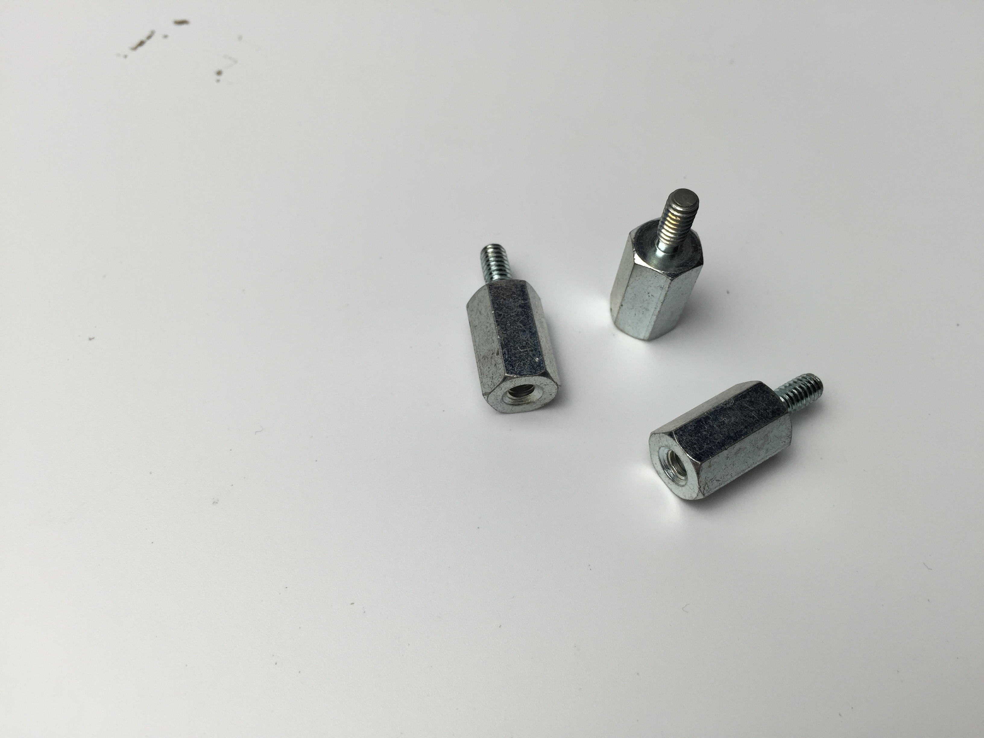 H9.6XM4X26六角螺柱內(nèi)外牙、單價(jià)1.1